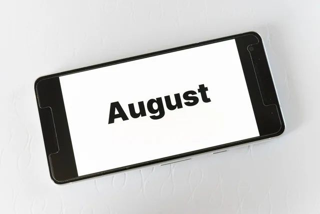 mockup, screen, smartphone, website, blog, word, august, month, year, time, calendar, meeting, date, appointment calendar, week, time management, event, memory. Celebrity birthday apps compared: which one is accurate enough for a calendar?